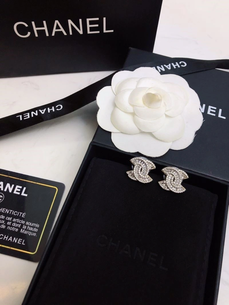 Chanel Earrings MoistureWicking 222741