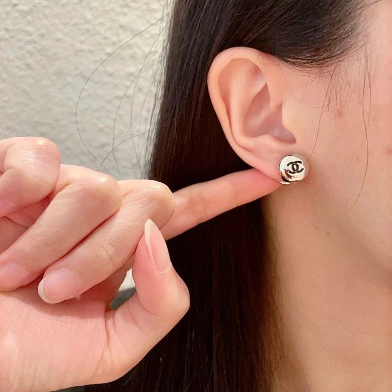 Compact Chanel Earrings 222738