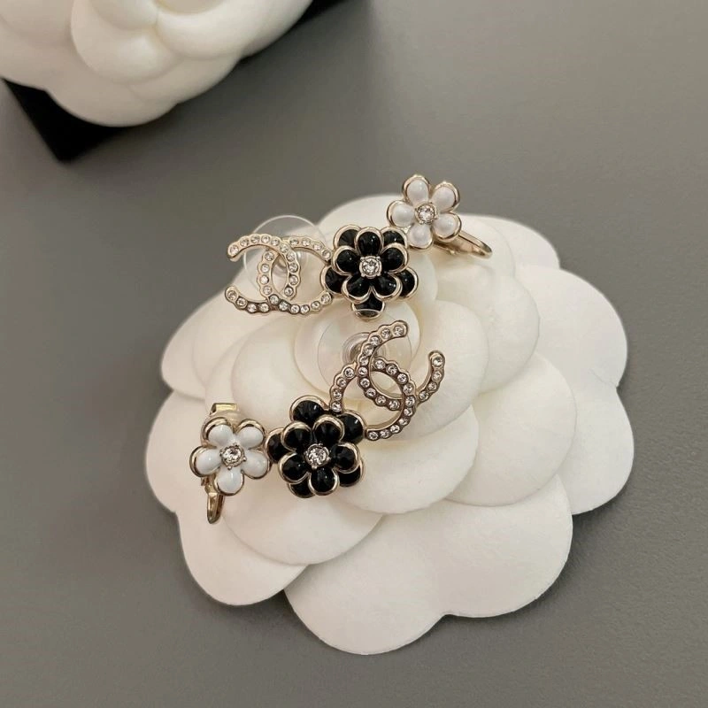 Supportive Chanel Earrings 222742