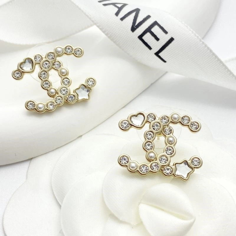 Fashionable Chanel Earrings 222733