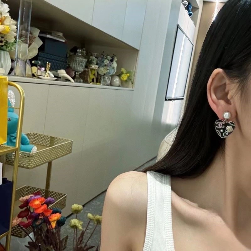 UrbanChic Chanel Earrings 222725