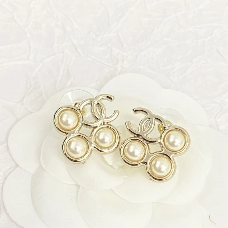 Chanel Earrings Effortless 222730