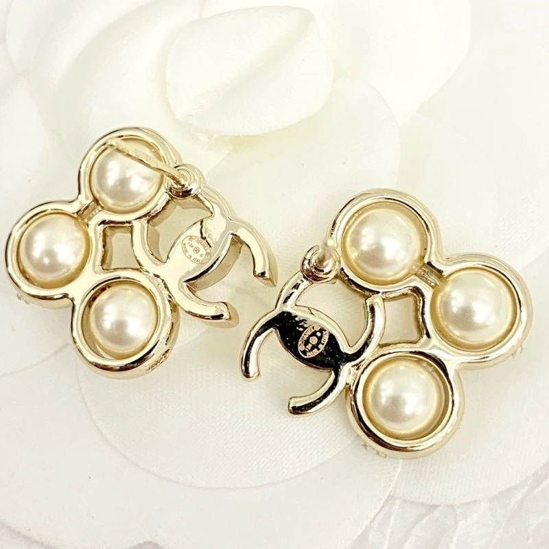Chanel Earrings Effortless 222730