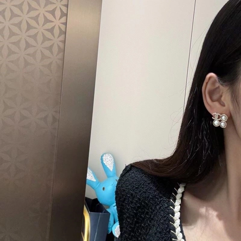 Chanel Earrings Effortless 222730