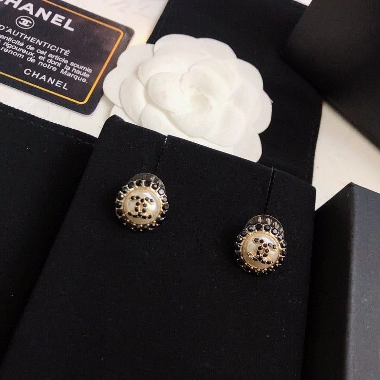 Chanel Earrings Affordable 222717
