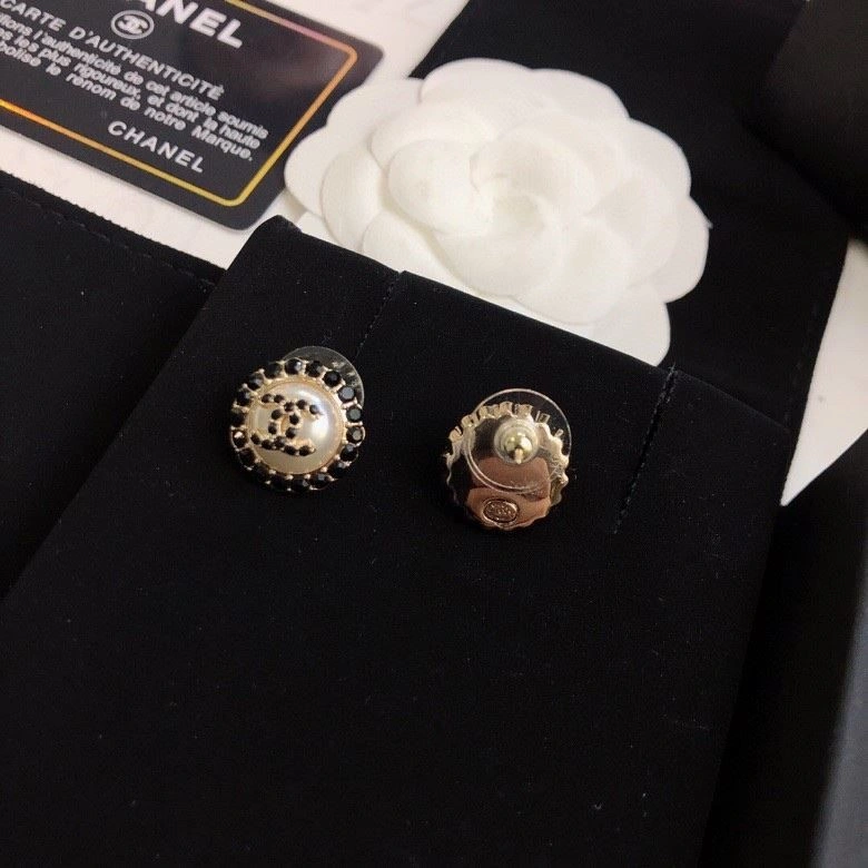 Chanel Earrings Affordable 222717