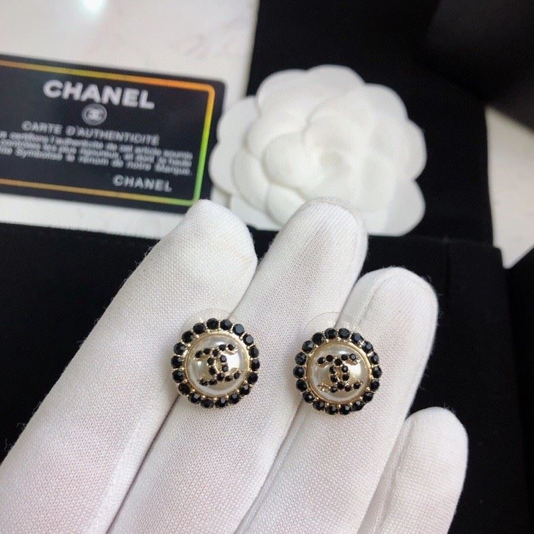 Chanel Earrings Affordable 222717