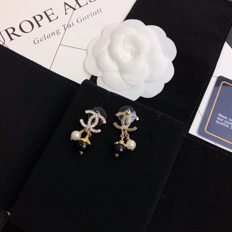 Durable Chanel Earrings 222719