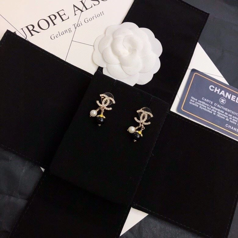 Durable Chanel Earrings 222719