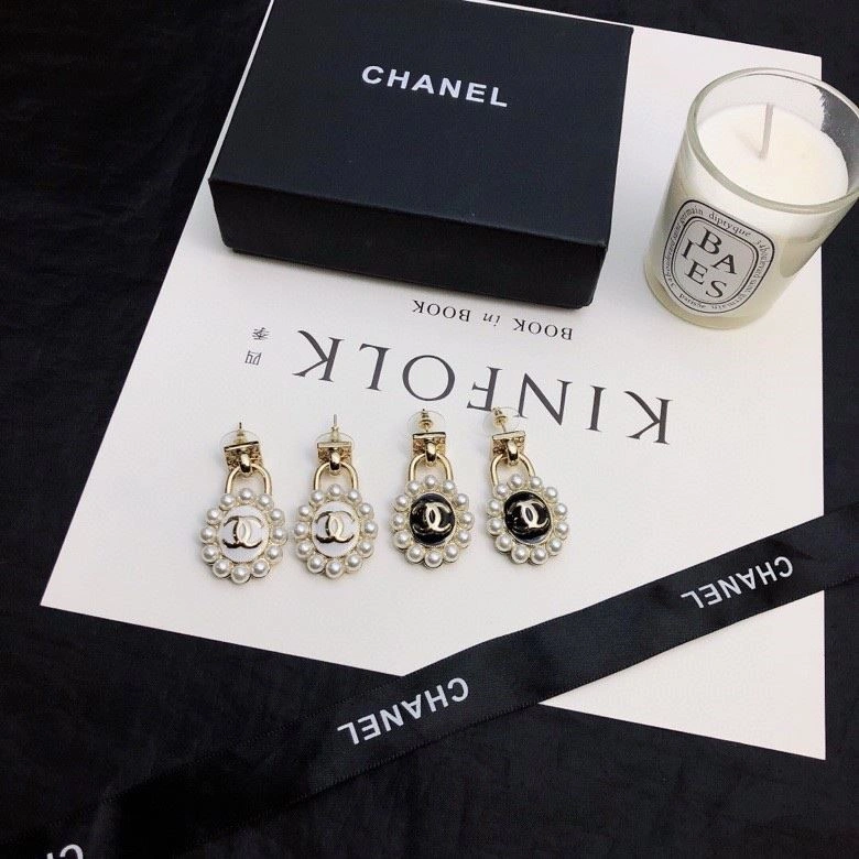Chanel Earrings Sophisticated 222715
