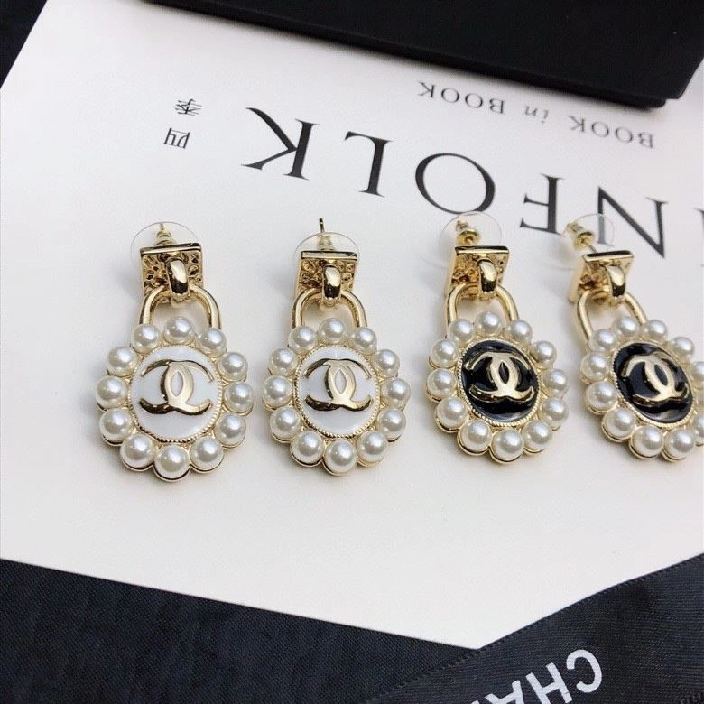 Chanel Earrings Sophisticated 222715