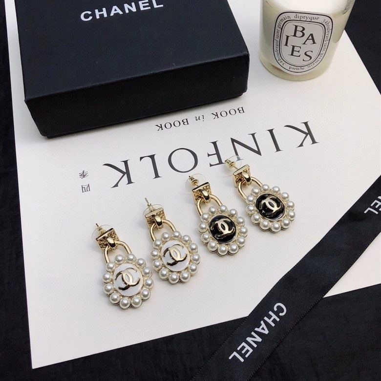 Chanel Earrings Sophisticated 222715