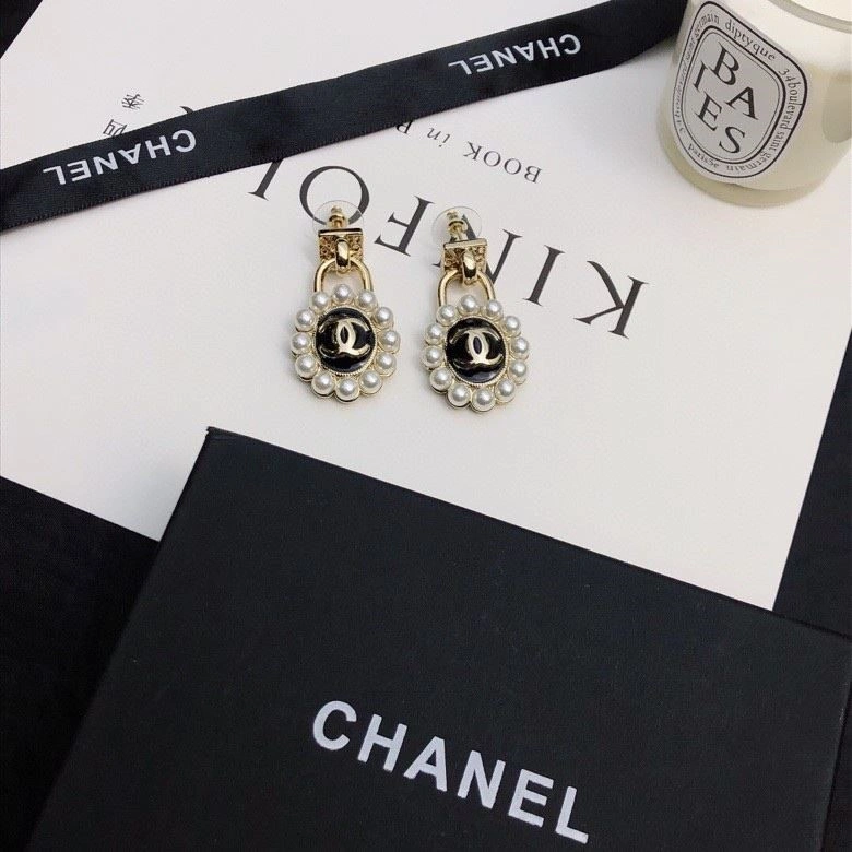 Chanel Earrings Sophisticated 222715