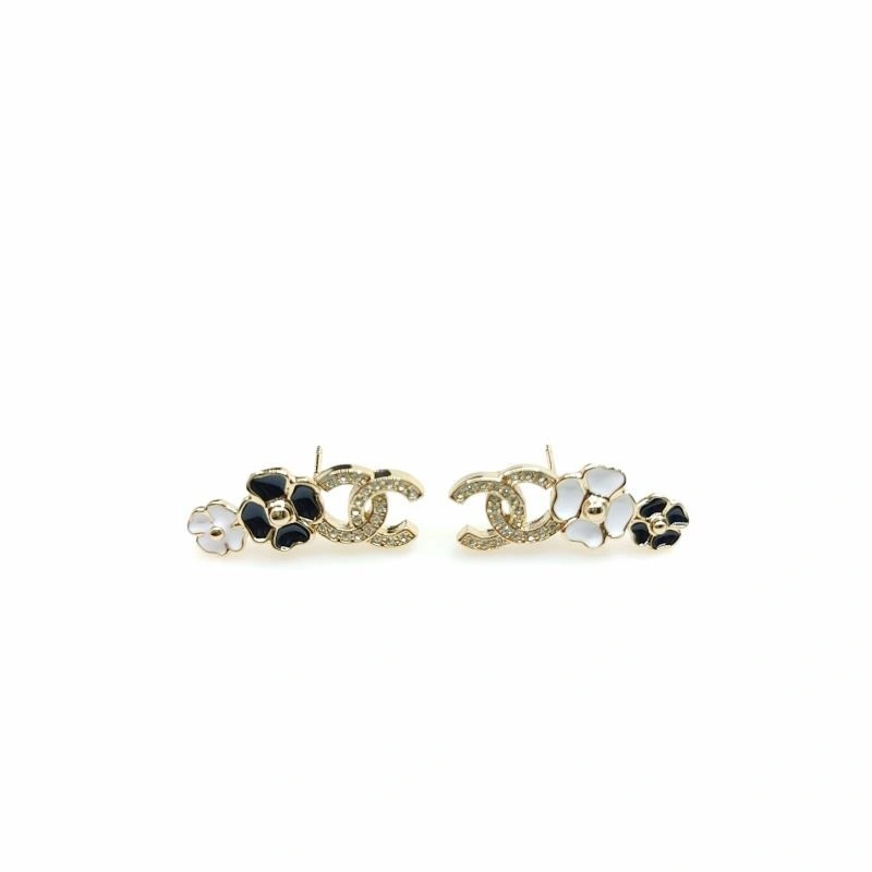 Elegant Chanel Earrings 222756