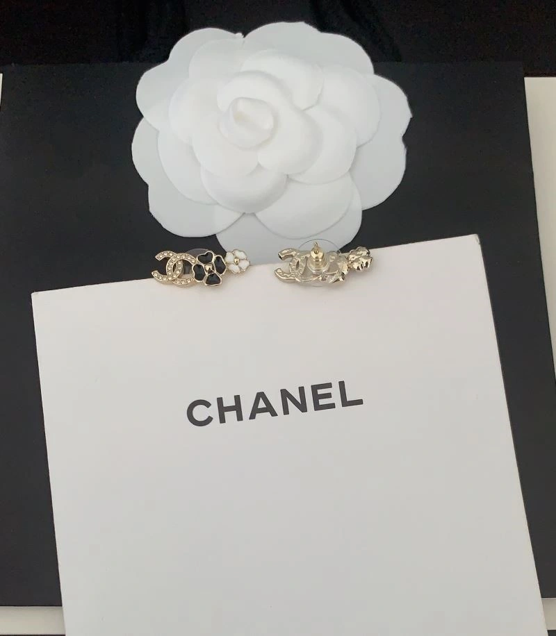Elegant Chanel Earrings 222756