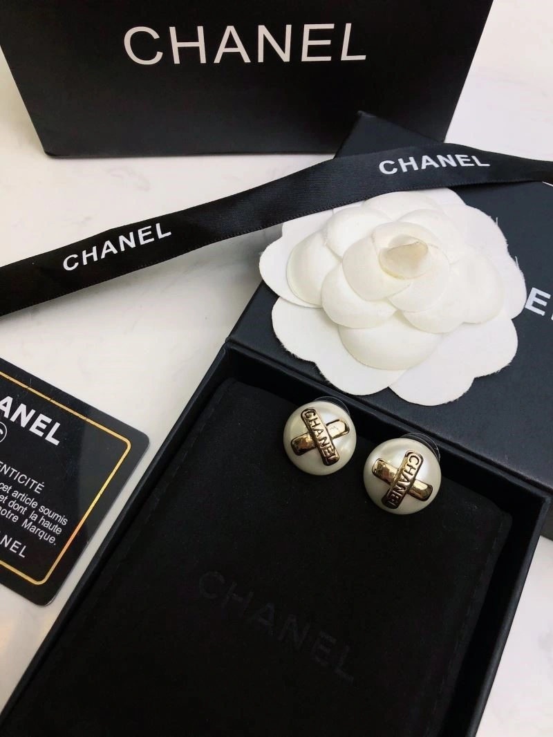 Lightweight Chanel Earrings 222705