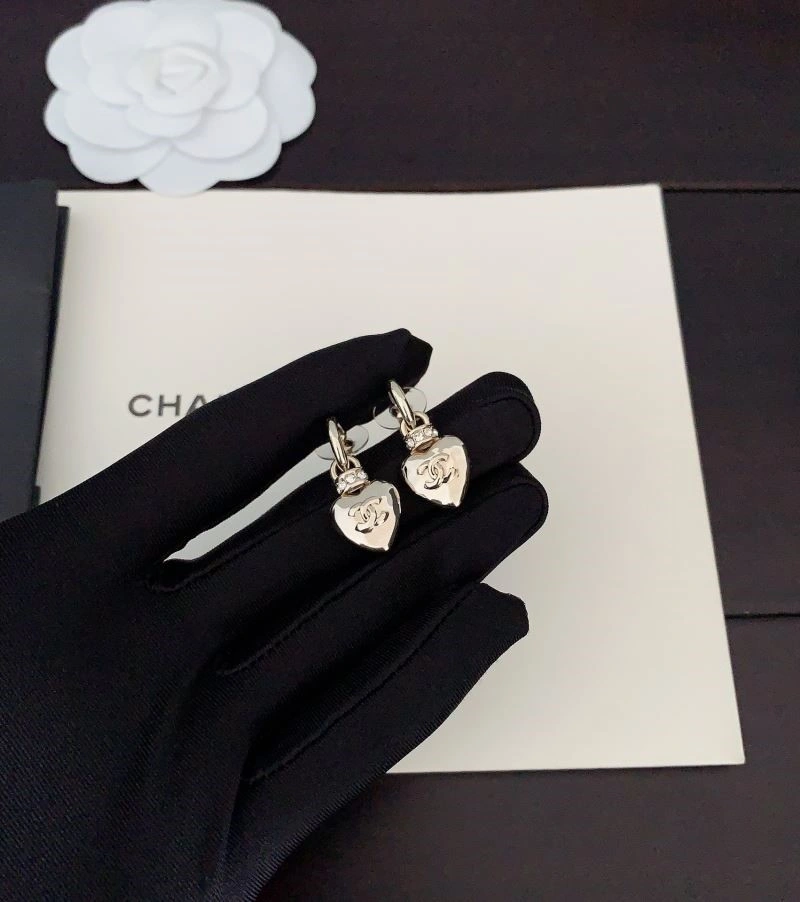 Seasonal Chanel Earrings 222740