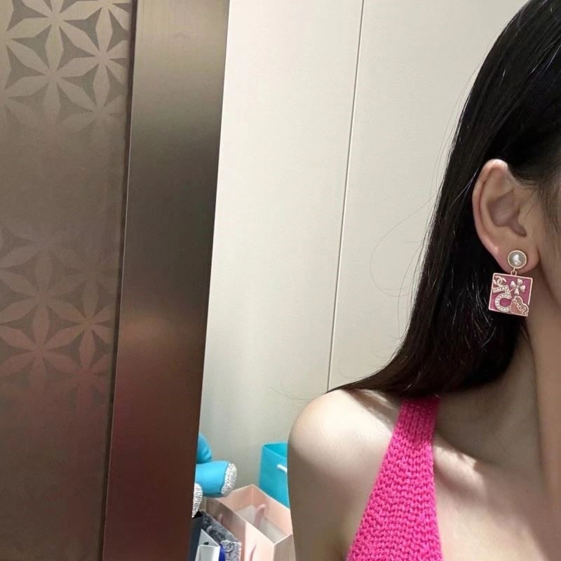 Chanel Earrings WrinkleFree 222714