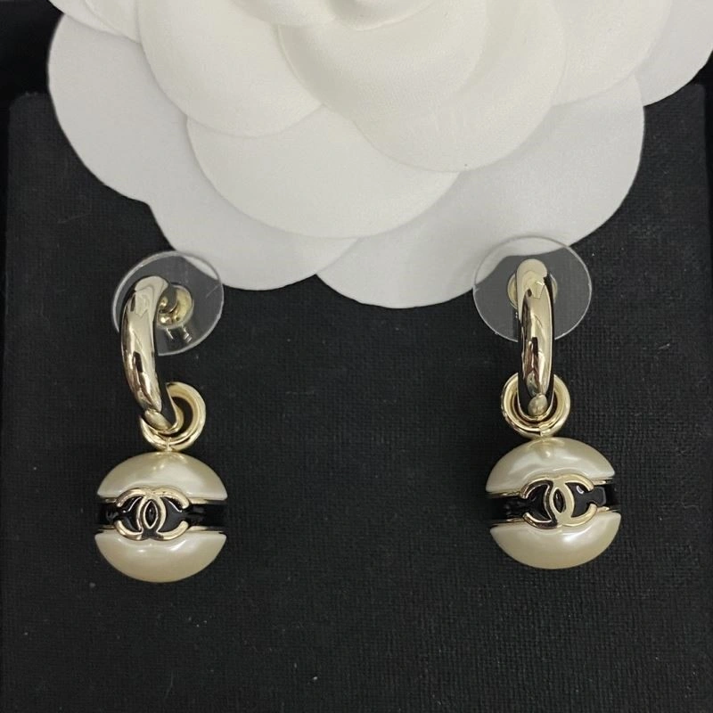 Chanel Earrings Refined 222692