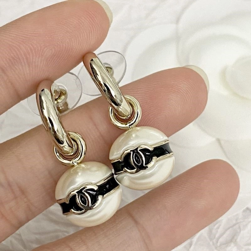 Chanel Earrings Refined 222692