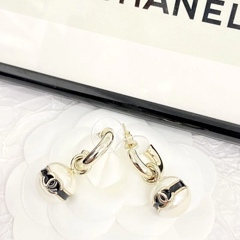 Chanel Earrings Refined 222692
