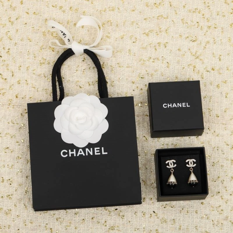 Reliable Chanel Earrings 222754