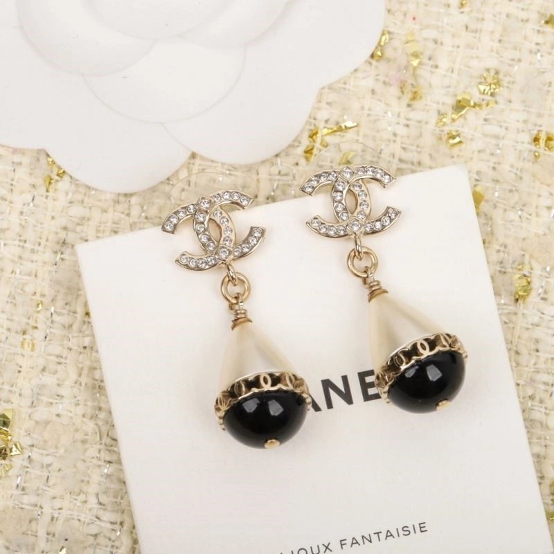 Reliable Chanel Earrings 222754
