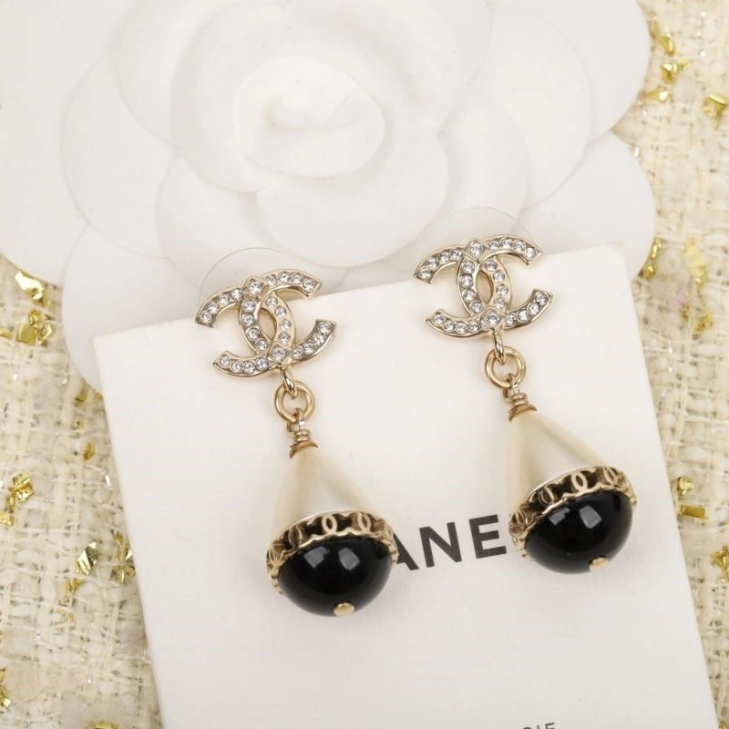 Reliable Chanel Earrings 222754