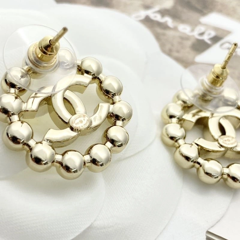Fashionable Chanel Earrings 222679