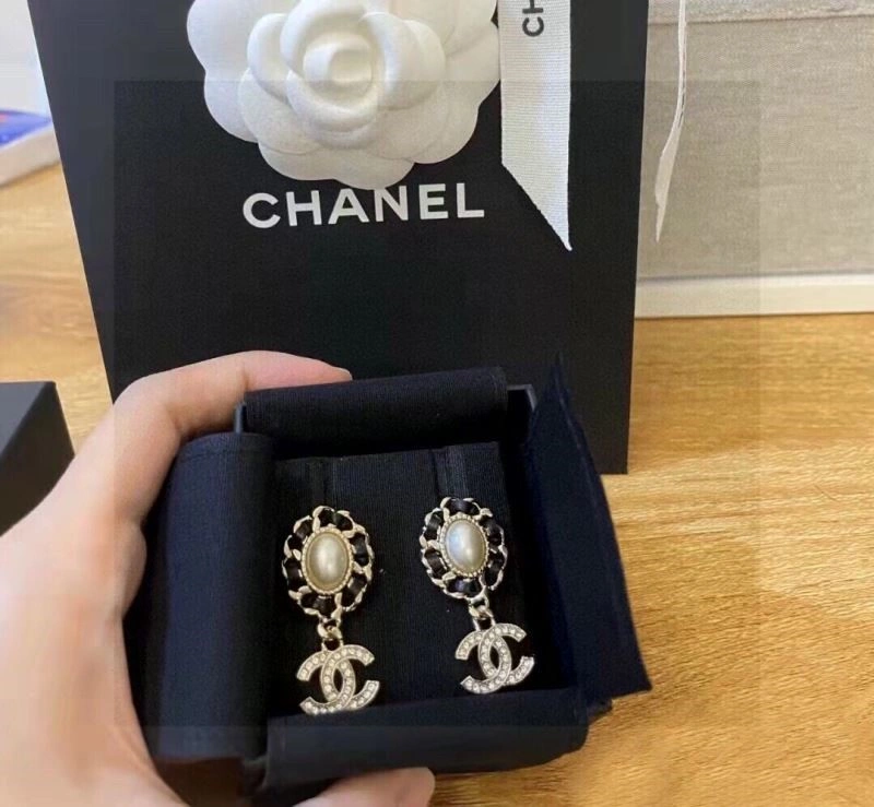Chanel Earrings Lightweight 222667