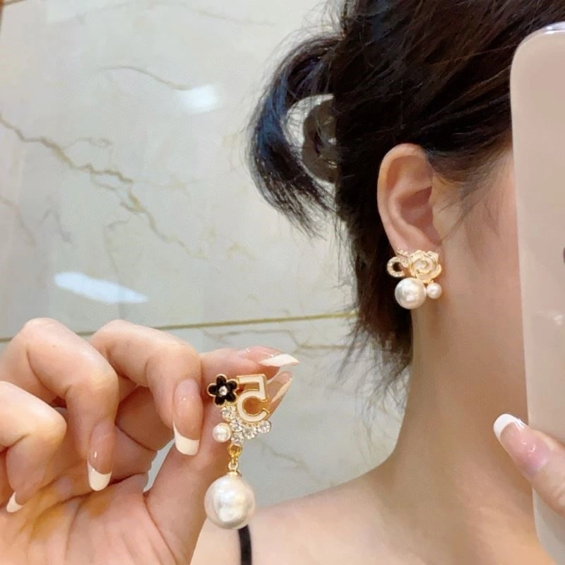 Flexible Chanel Earrings 222655