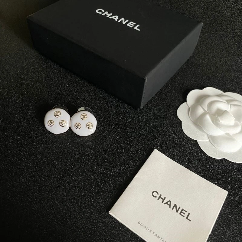 Chanel Earrings Effortless 222643
