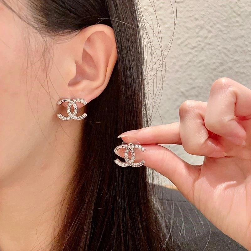 Chanel Earrings Compact 222713