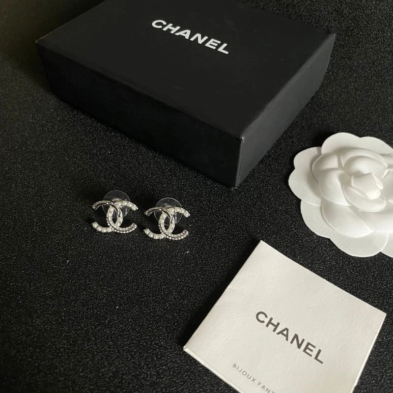 Chanel Earrings Compact 222713