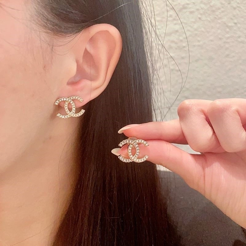 Chic Chanel Earrings 222698