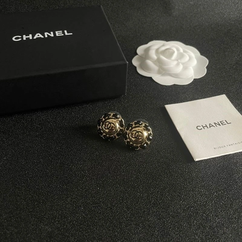Chanel Earrings Snug 222635