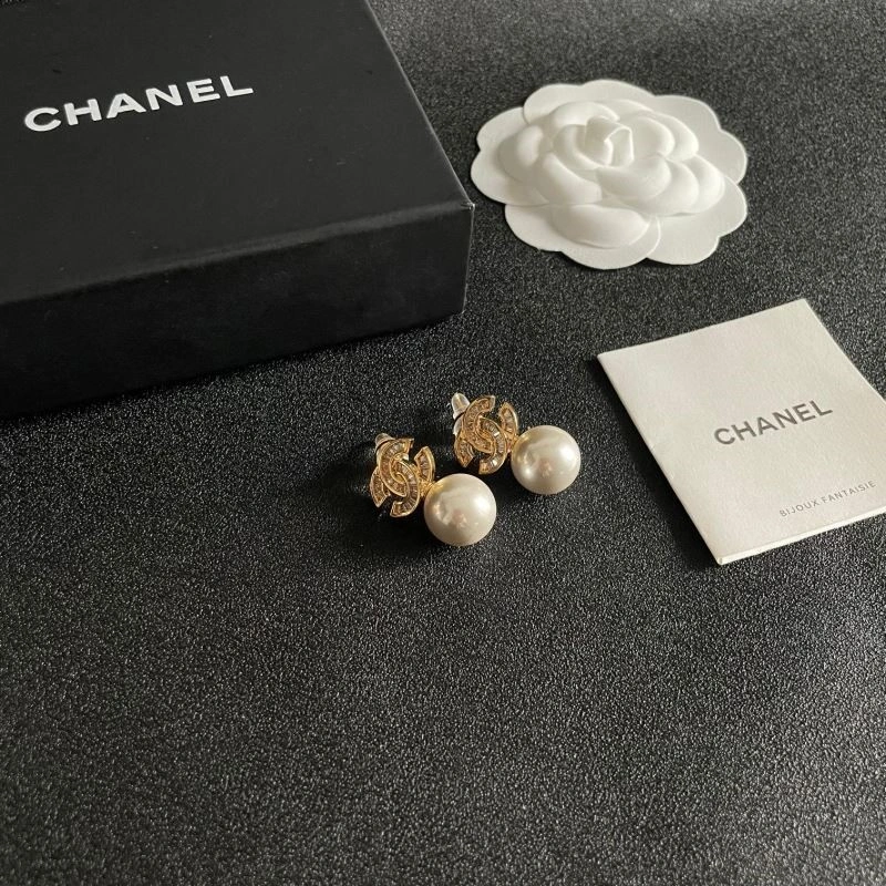 Chanel Earrings Stylish 222624