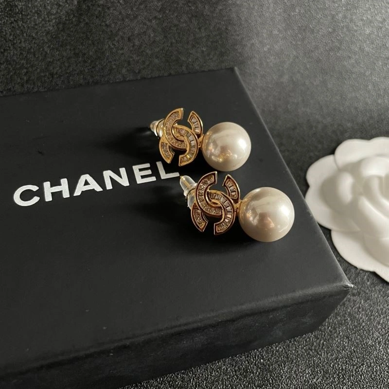 Chanel Earrings Stylish 222624