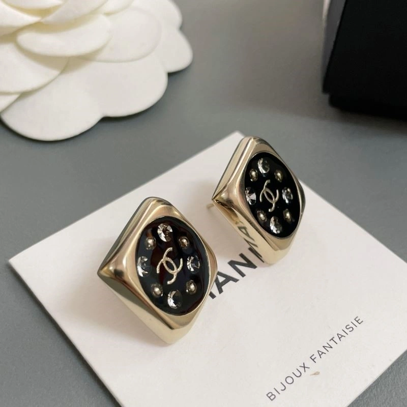 Chanel Earrings Effortless 222627