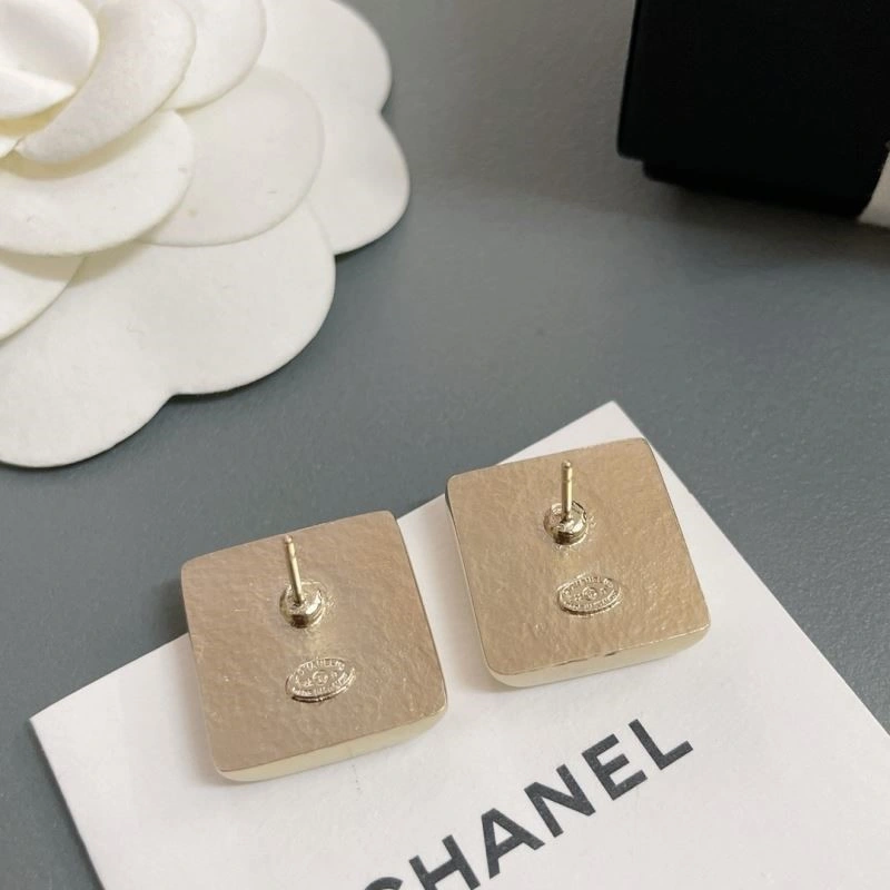Chanel Earrings Effortless 222627