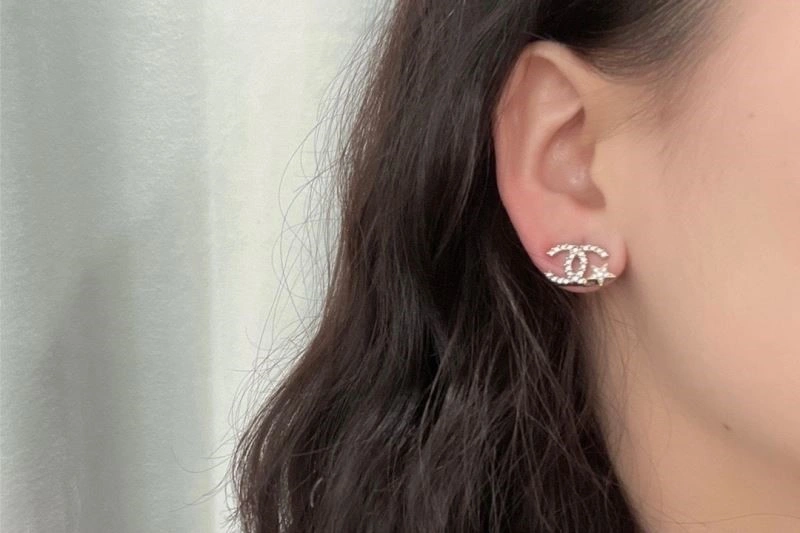 Chanel Earrings Sleek 222610