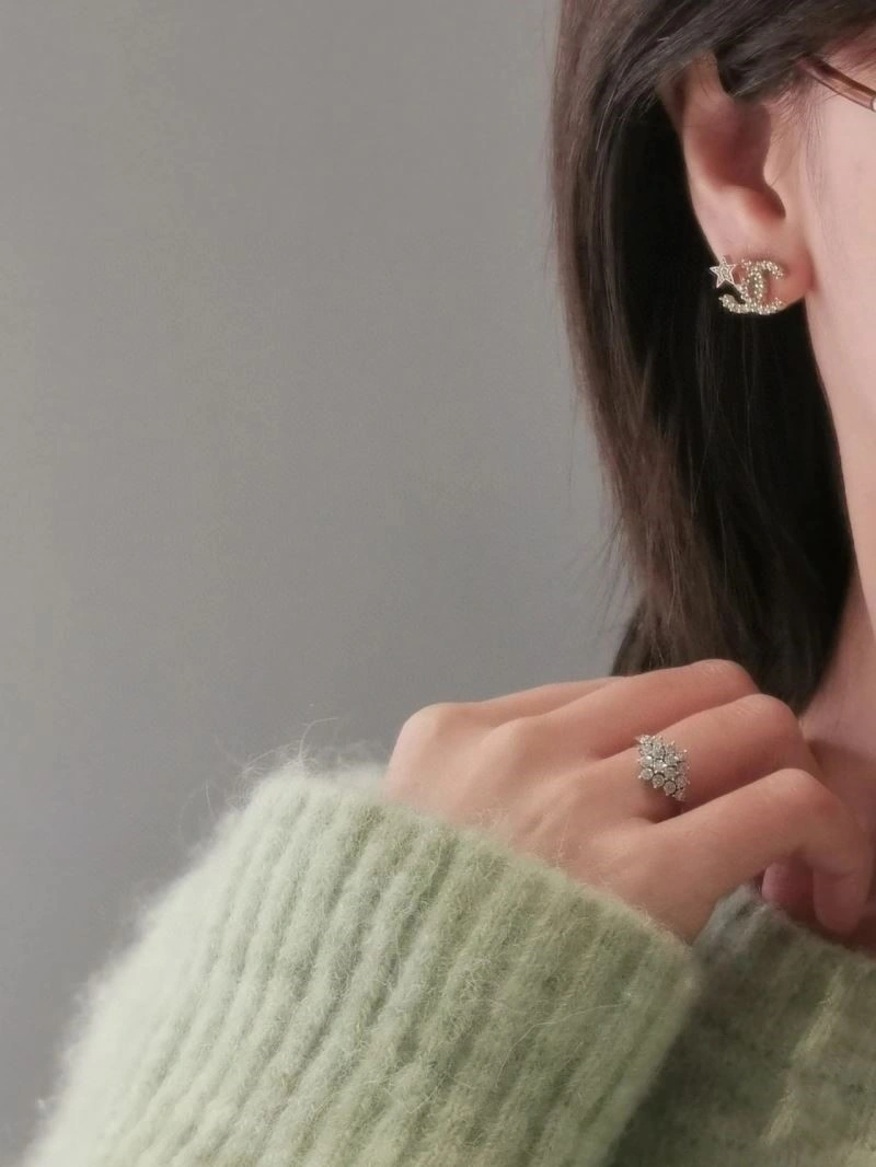 Chanel Earrings Sleek 222610