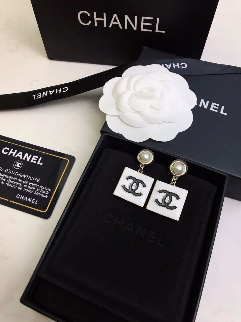 Breathable Chanel Earrings 222606