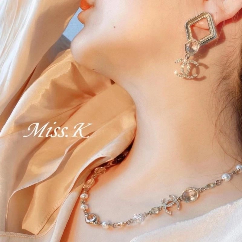 Compact Chanel Earrings 222604