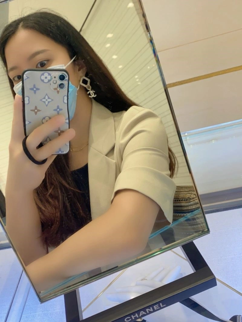 Compact Chanel Earrings 222604