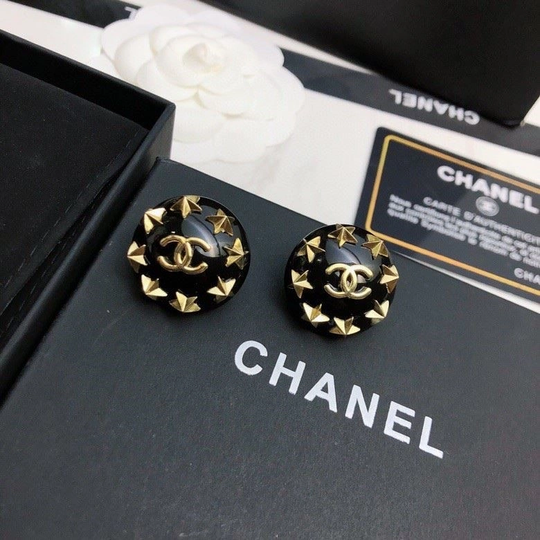 Chanel Earrings Comfortable 222656
