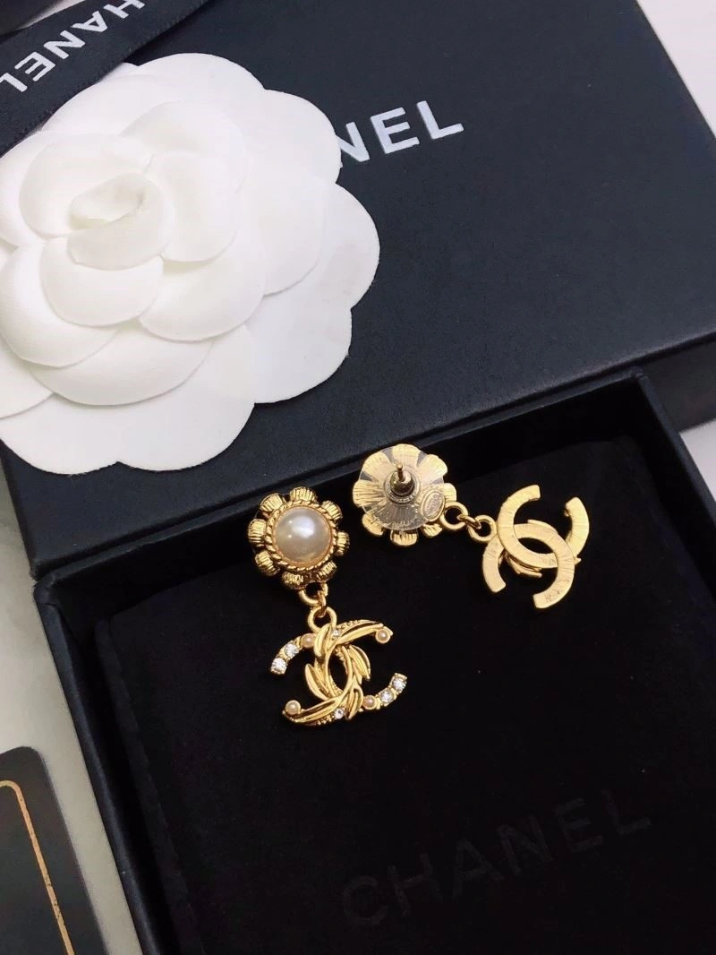 Chanel Earrings Cozy 222595