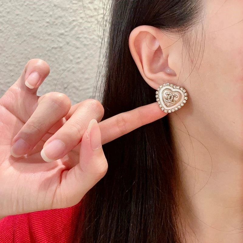Refined Chanel Earrings 222603