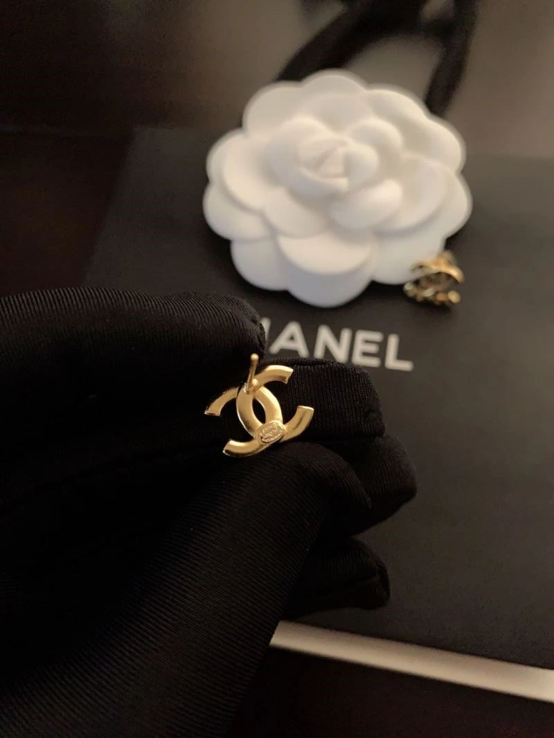 Chanel Earrings Refined 222572