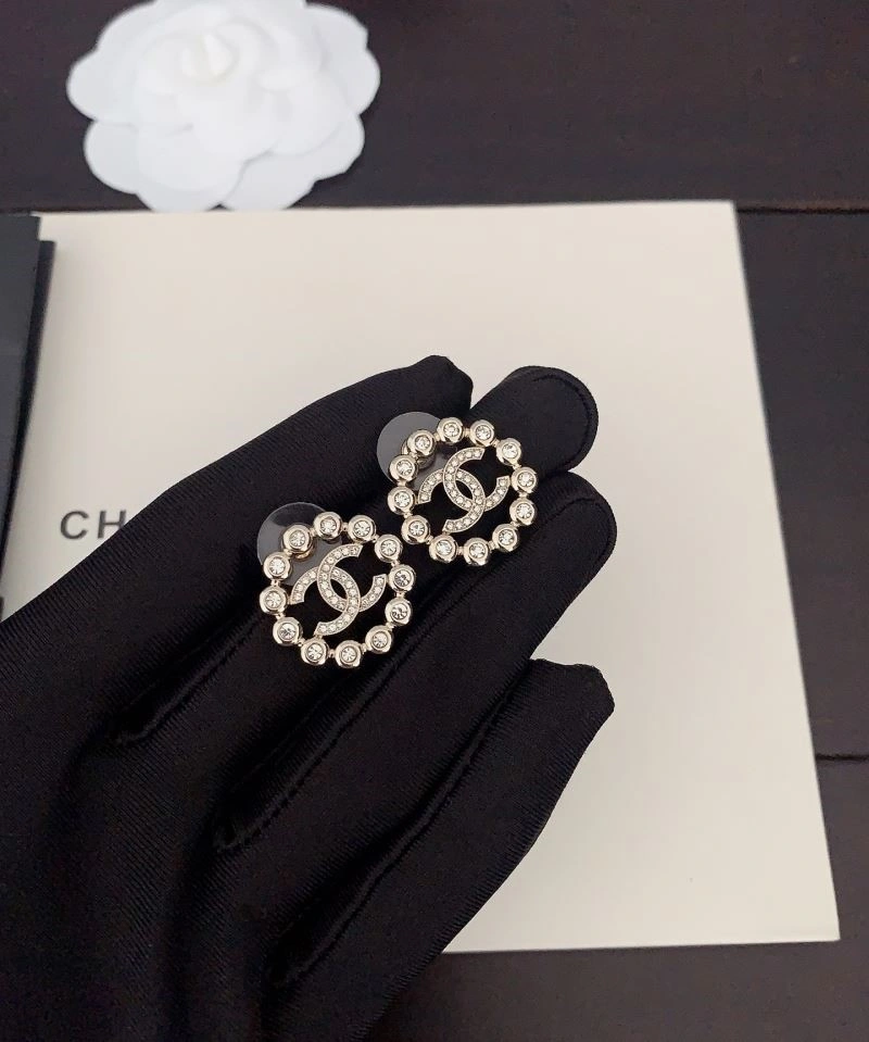 Minimalist Chanel Earrings 222555